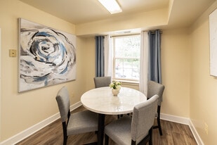 Woodridge Apartments in Randallstown, MD - Building Photo