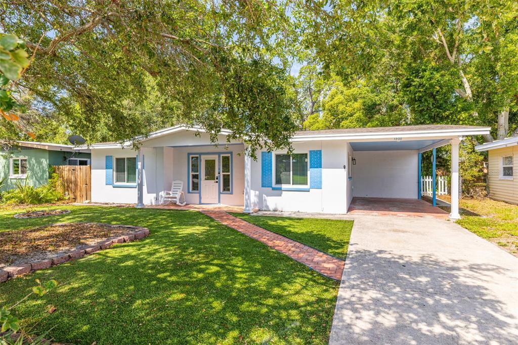 1500 San Mateo Dr in Dunedin, FL - Building Photo