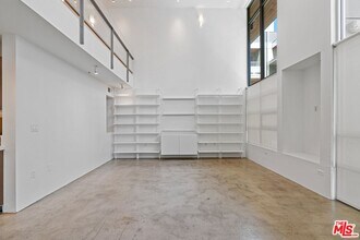 5806 Waring Ave in Los Angeles, CA - Building Photo - Building Photo