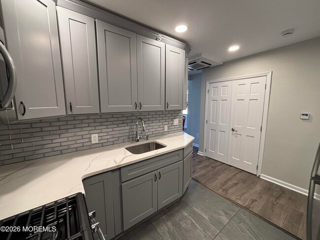 21 Mechanic St in Freehold, NJ - Building Photo - Building Photo