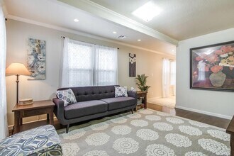 2404 Thornton Rd in Austin, TX - Building Photo - Building Photo