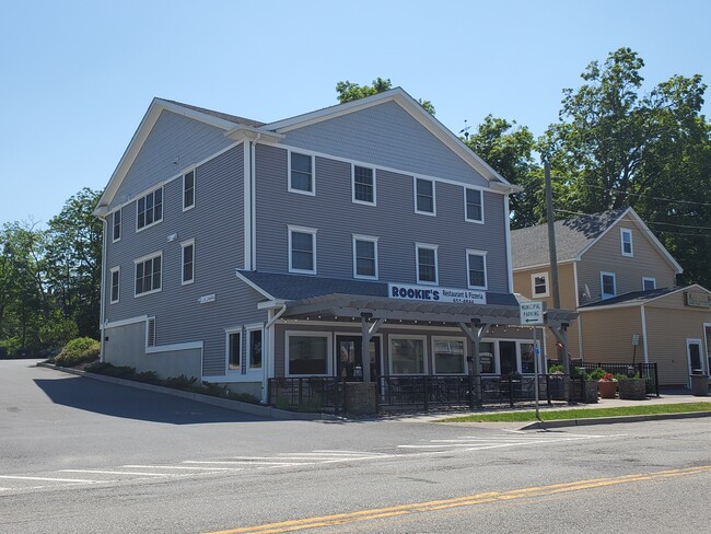 29 N Main St in Florida, NY - Building Photo - Building Photo