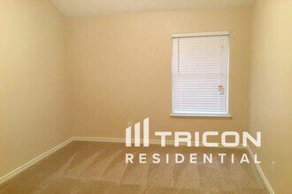 1558 Aberdeen Dr in Lancaster, TX - Building Photo - Building Photo