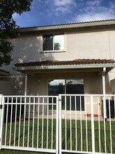 5923 Abbey Rd in Tamarac, FL - Building Photo - Building Photo