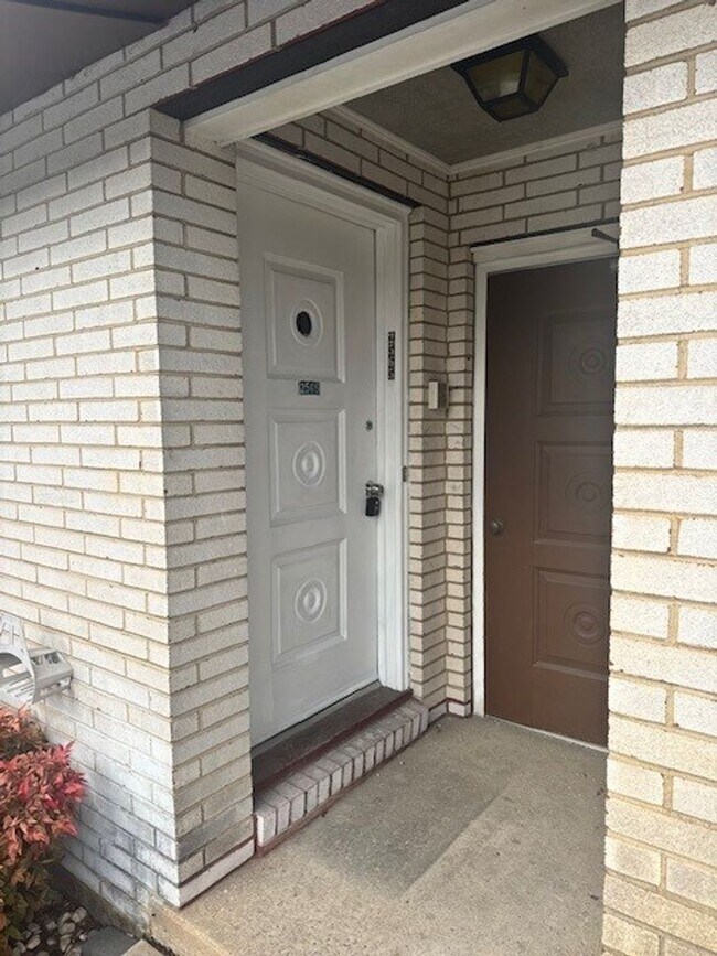 2563 Gap View Rd in Slatington, PA - Foto de edificio - Building Photo