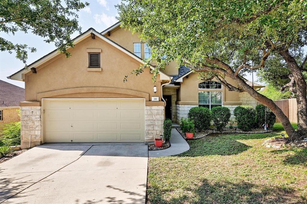 211 Manchester Ln in Austin, TX - Building Photo