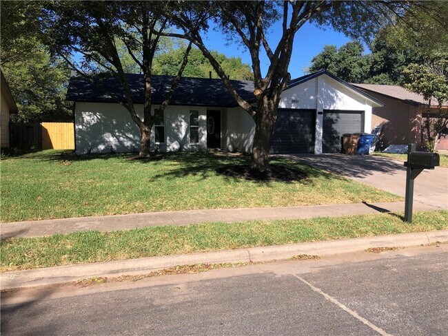 4800 Pewter Ln in Austin, TX - Building Photo - Building Photo