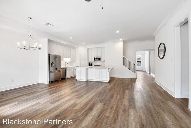 9105 Southlawn Dr in Baton Rouge, LA - Building Photo - Building Photo