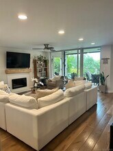 242 Dolphin Cove Ct in Del Mar, CA - Building Photo - Building Photo