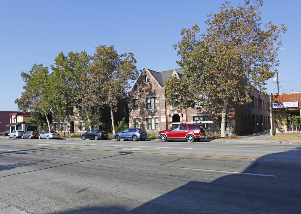 1229 South Central Ave in Glendale, CA - Foto de edificio