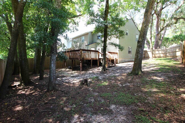 2401 Gregory Dr in Tallahassee, FL - Building Photo - Building Photo
