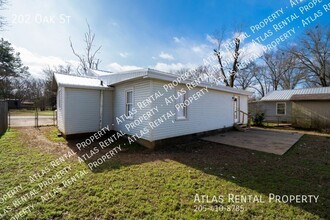 202 Oak St in Athens, AL - Building Photo - Building Photo