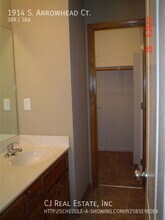 1914 S Arrowhead Ct in Independence, MO - Building Photo - Building Photo