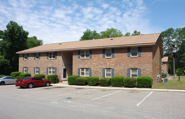 Lynwood Apartments in Lexington, SC - Building Photo - Building Photo