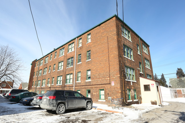 Leonard Apartments in Dearborn, MI - Building Photo - Building Photo