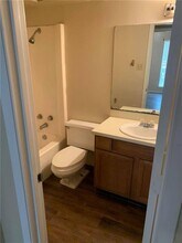 1101 Bois D'Arc St-Unit -B in Lockhart, TX - Building Photo - Building Photo