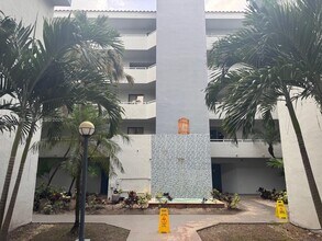 8335 SW 152nd Ave in Miami, FL - Building Photo - Building Photo