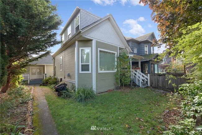 property at 302 25th Ave S