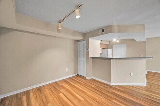 3614 NW Adriatic Ln in Jensen Beach, FL - Foto de edificio - Building Photo