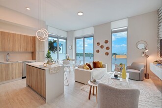 Quadro in Miami, FL - Building Photo - Building Photo