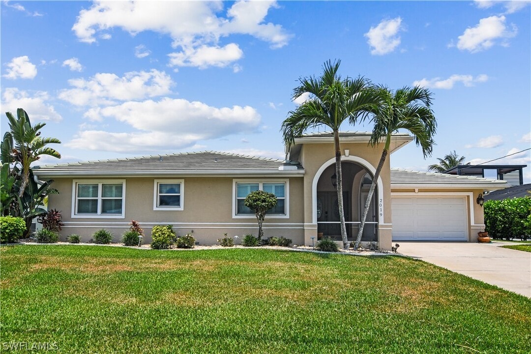 2019 SE 28th Terrace in Cape Coral, FL - Building Photo