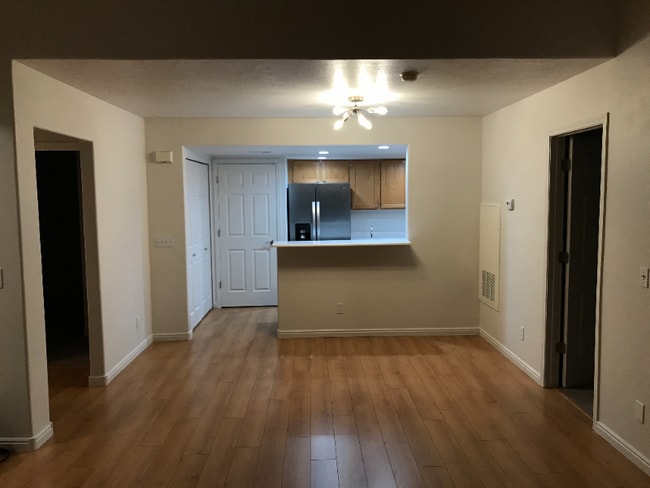 3851 Salt River Way, Unit 3 in South Salt Lake, UT - Building Photo - Building Photo