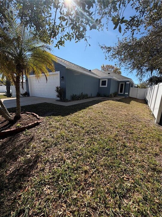 3381 Houle Ave in Sarasota, FL - Building Photo