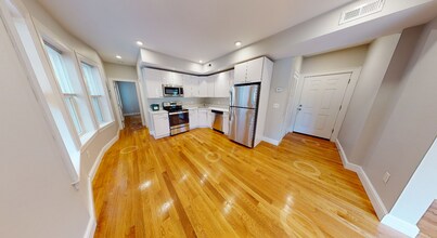 900 Massachusetts Ave in Cambridge, MA - Foto de edificio - Building Photo