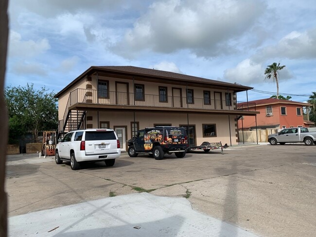 4245 Southmost Rd, Unit A in Brownsville, TX - Building Photo - Building Photo