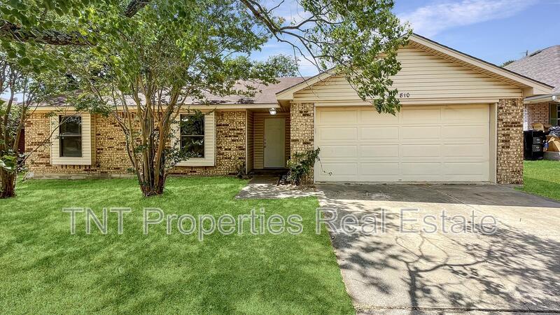 810 Blanco Ln in Bryan, TX - Building Photo