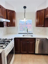 1559 Utopia Pky in Whitestone, NY - Building Photo - Building Photo