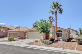 980 Sand Coral Dr in Las Vegas, NV - Building Photo - Building Photo