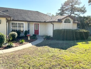 8707 NW 10th Pl in Gainesville, FL - Building Photo - Building Photo