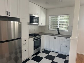 4208 Fanuel St in San Diego, CA - Building Photo - Building Photo