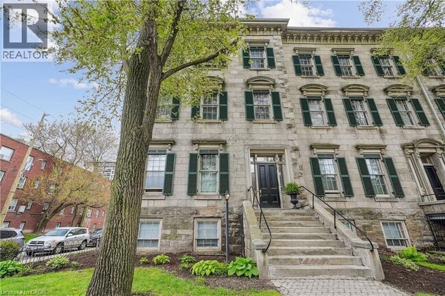 property at 35 Duke St