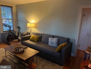 37 N Clinton St in Doylestown, PA - Building Photo - Building Photo