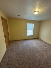 103 S Woods Ct in Ashland, MO - Building Photo - Building Photo