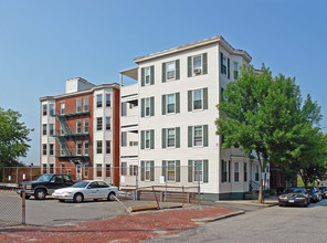 Shepley Street Housing in Portland, ME - Foto de edificio - Building Photo