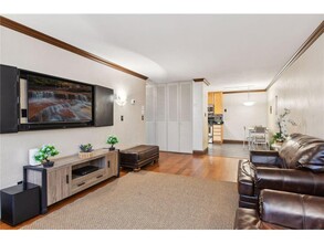 1770 Bryant Ave S, Unit 103 in Minneapolis, MN - Building Photo - Building Photo