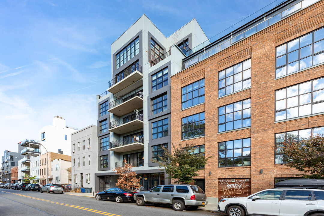 868 Lorimer St in Brooklyn, NY - Foto de edificio