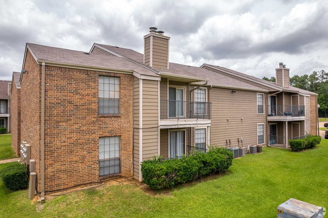 Westwood Village Apartments in Shreveport, LA - Building Photo