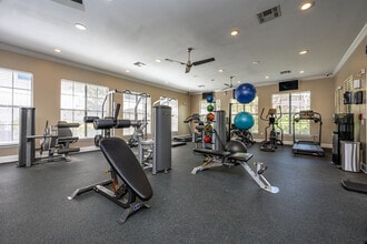 Paramount at Cedar Lodge in Baton Rouge, LA - Foto de edificio - Interior Photo
