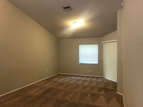 7709 Sugar Bend Dr in Orlando, FL - Building Photo - Building Photo