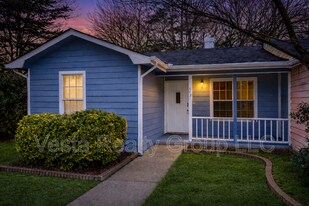 5650 Waterford Ct in Morrow, GA - Building Photo