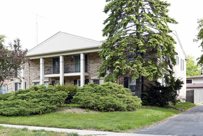 2230-2236 Rockspring Rd in Toledo, OH - Building Photo - Building Photo