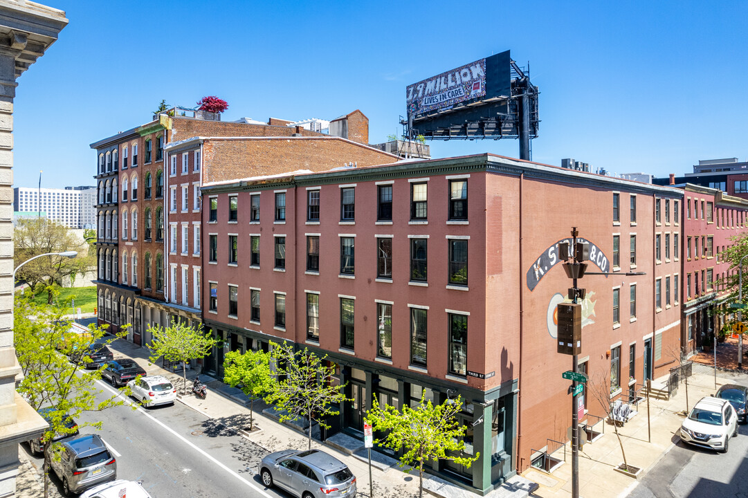 233 Vine St in Philadelphia, PA - Foto de edificio