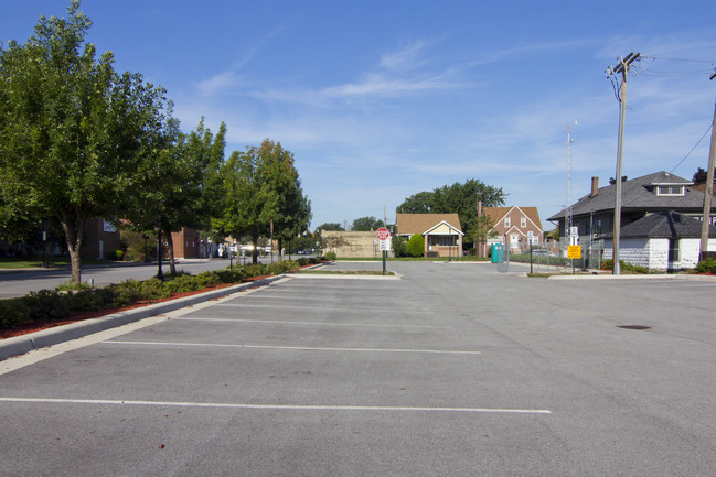 841-845 119th St in Whiting, IN - Foto de edificio - Building Photo