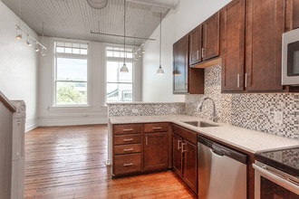 Fairbanks Apartments in Omaha, NE - Building Photo - Interior Photo