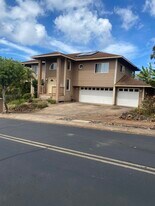 131 Kahana Makai Rd in Lahaina, HI - Building Photo