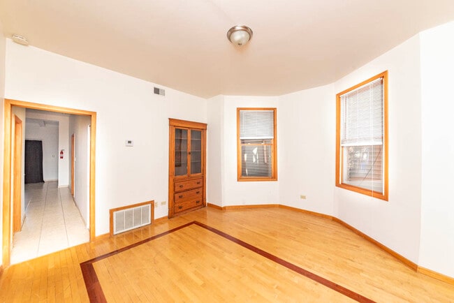 1707 N Fairfield Ave, Unit 2